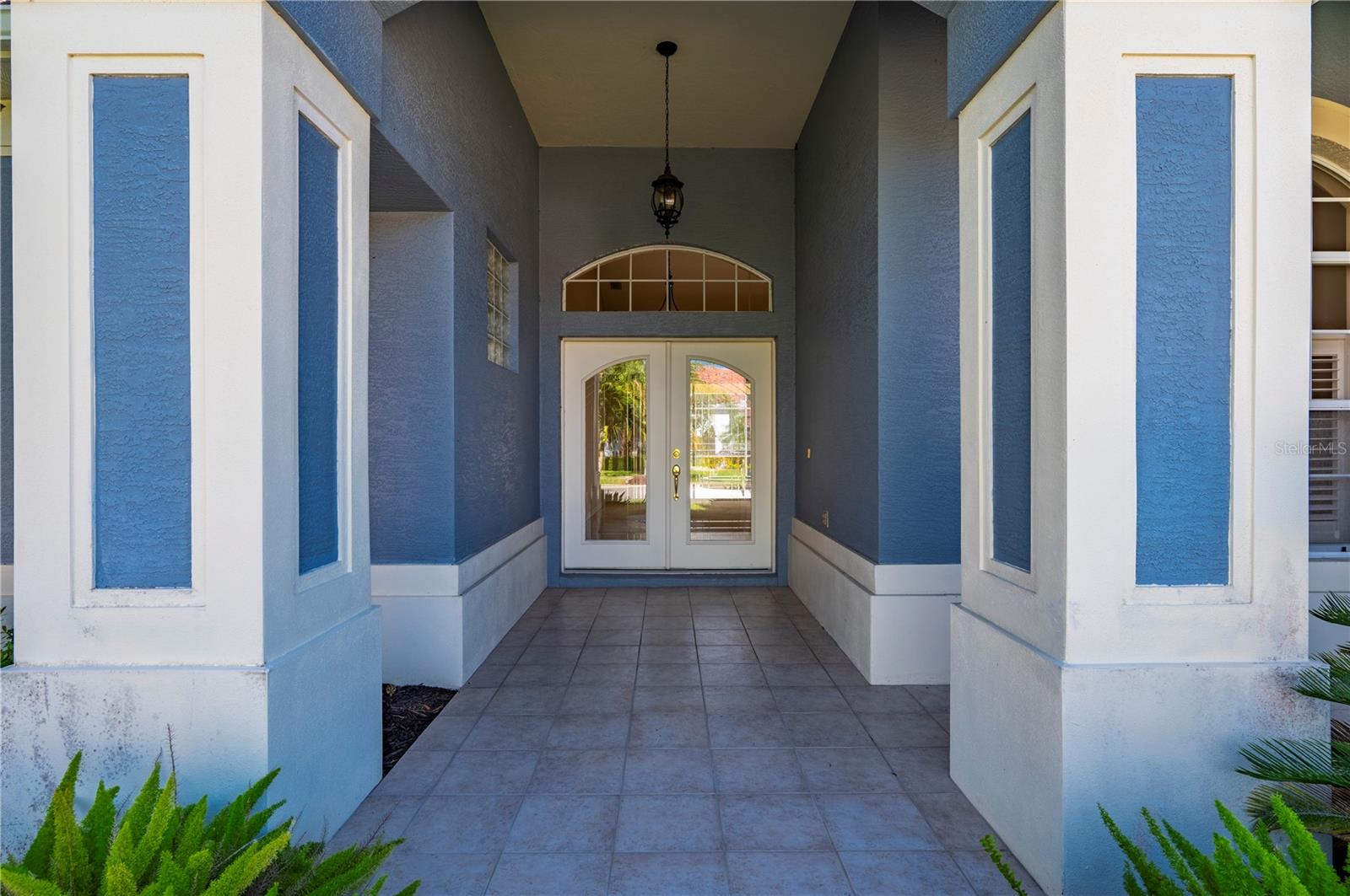 5365 PINE SHADOW LN — photo 4