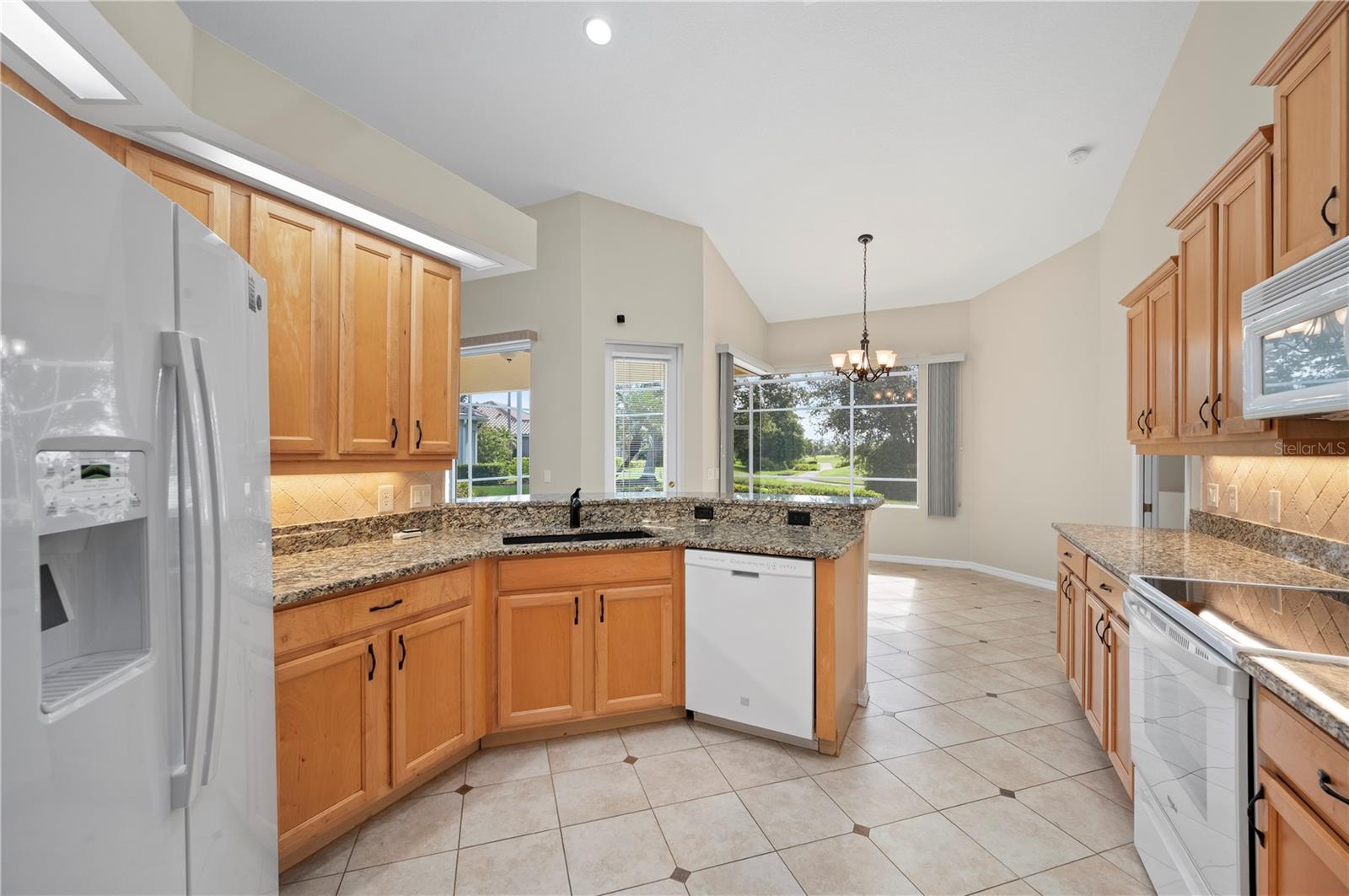 5365 PINE SHADOW LN — photo 10