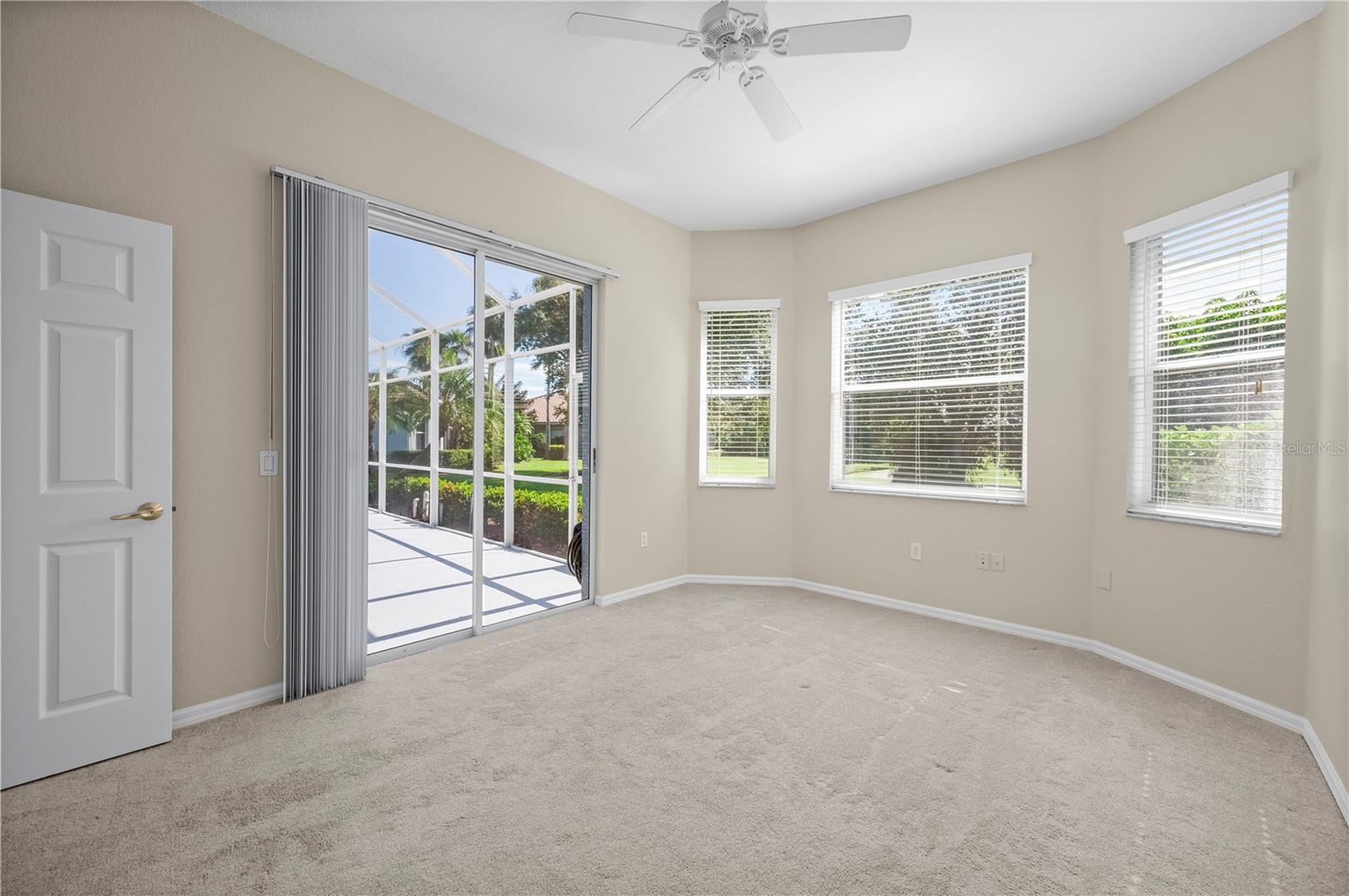 5365 PINE SHADOW LN — photo 16