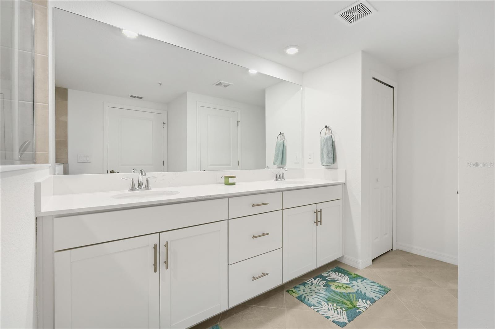 12640 RADIANCE CT #102 — photo 23