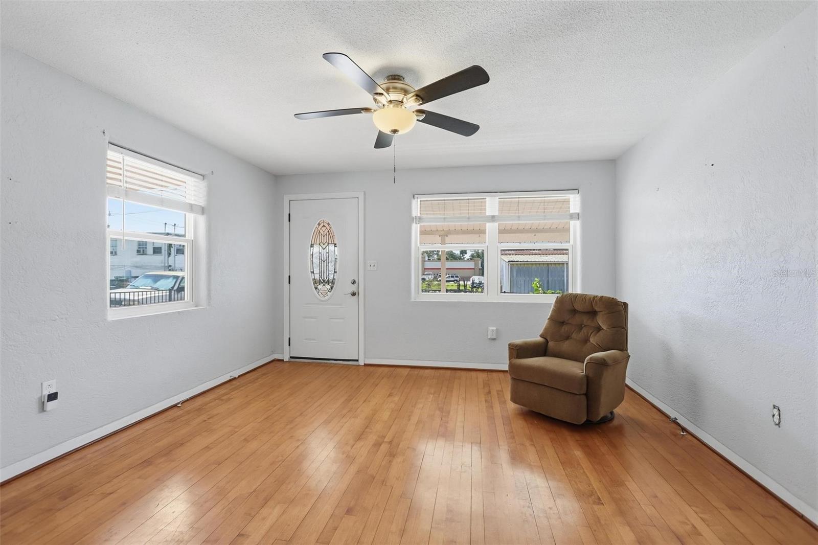 109 WESTERN AVE — photo 9