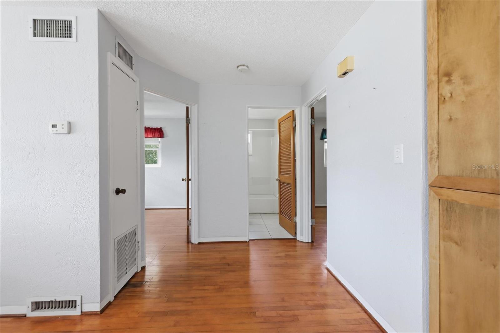 109 WESTERN AVE — photo 17