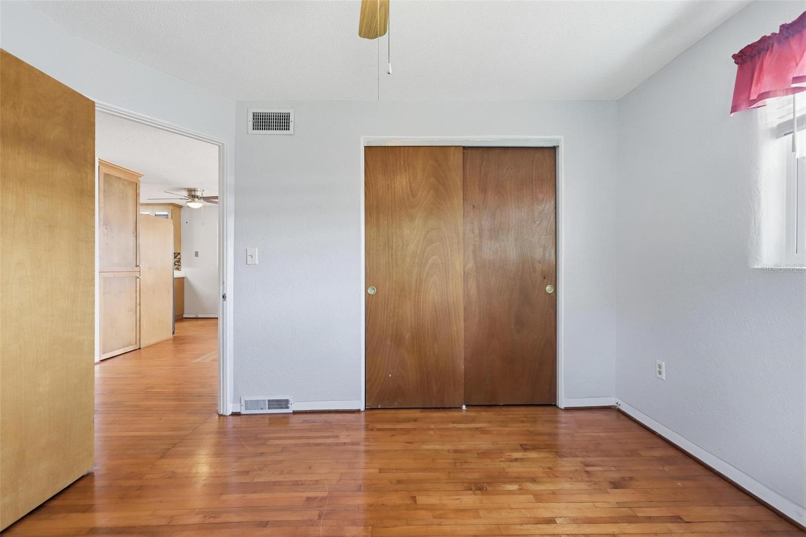 109 WESTERN AVE — photo 19