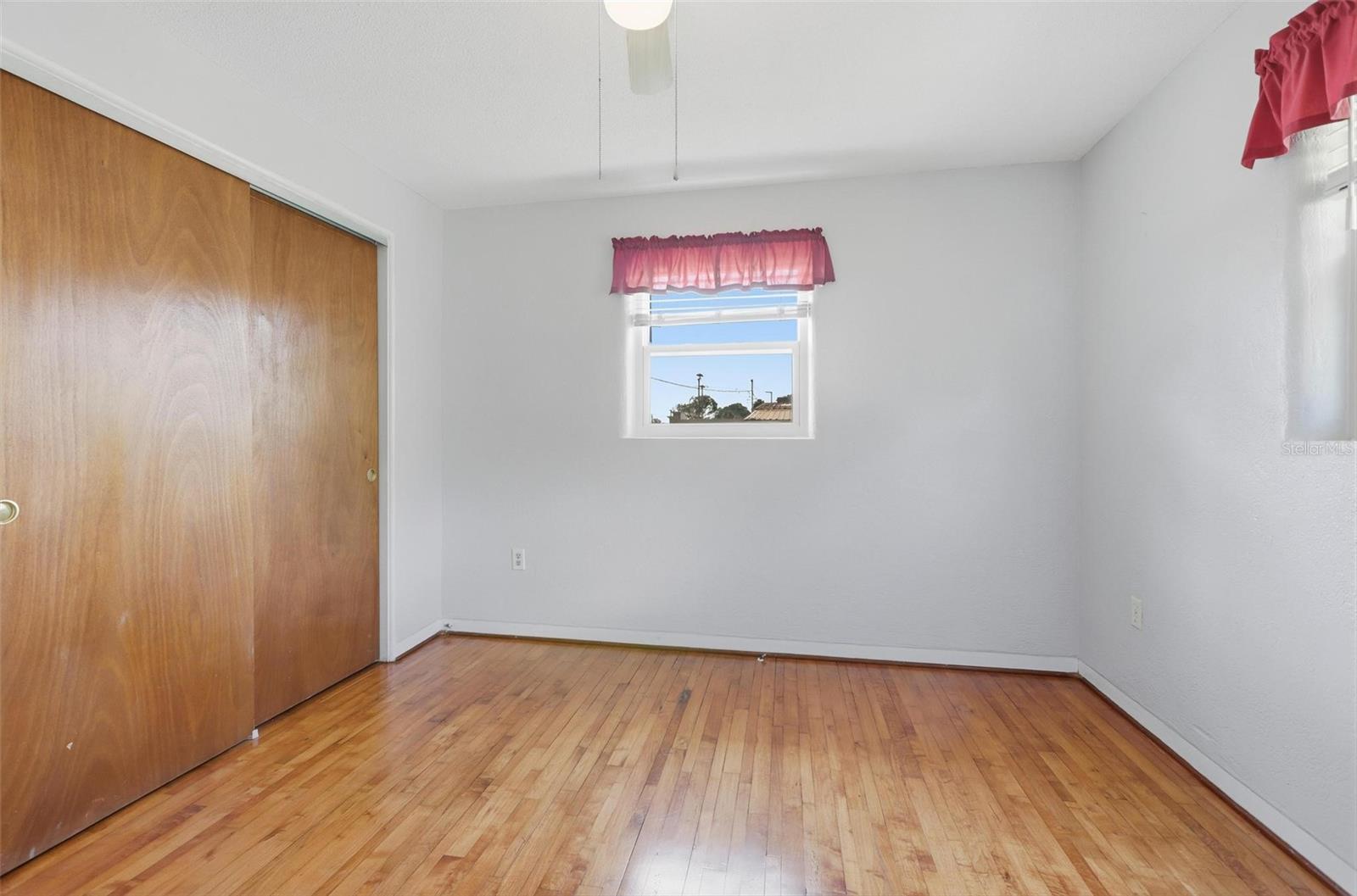109 WESTERN AVE — photo 20
