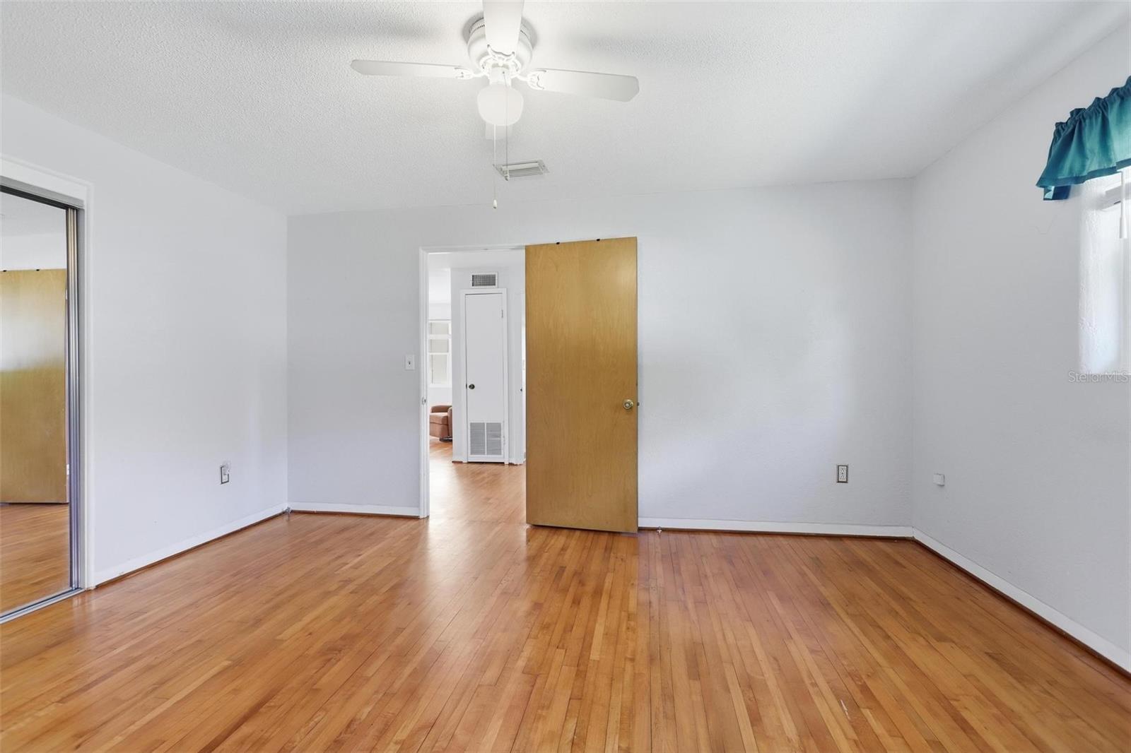 109 WESTERN AVE — photo 23