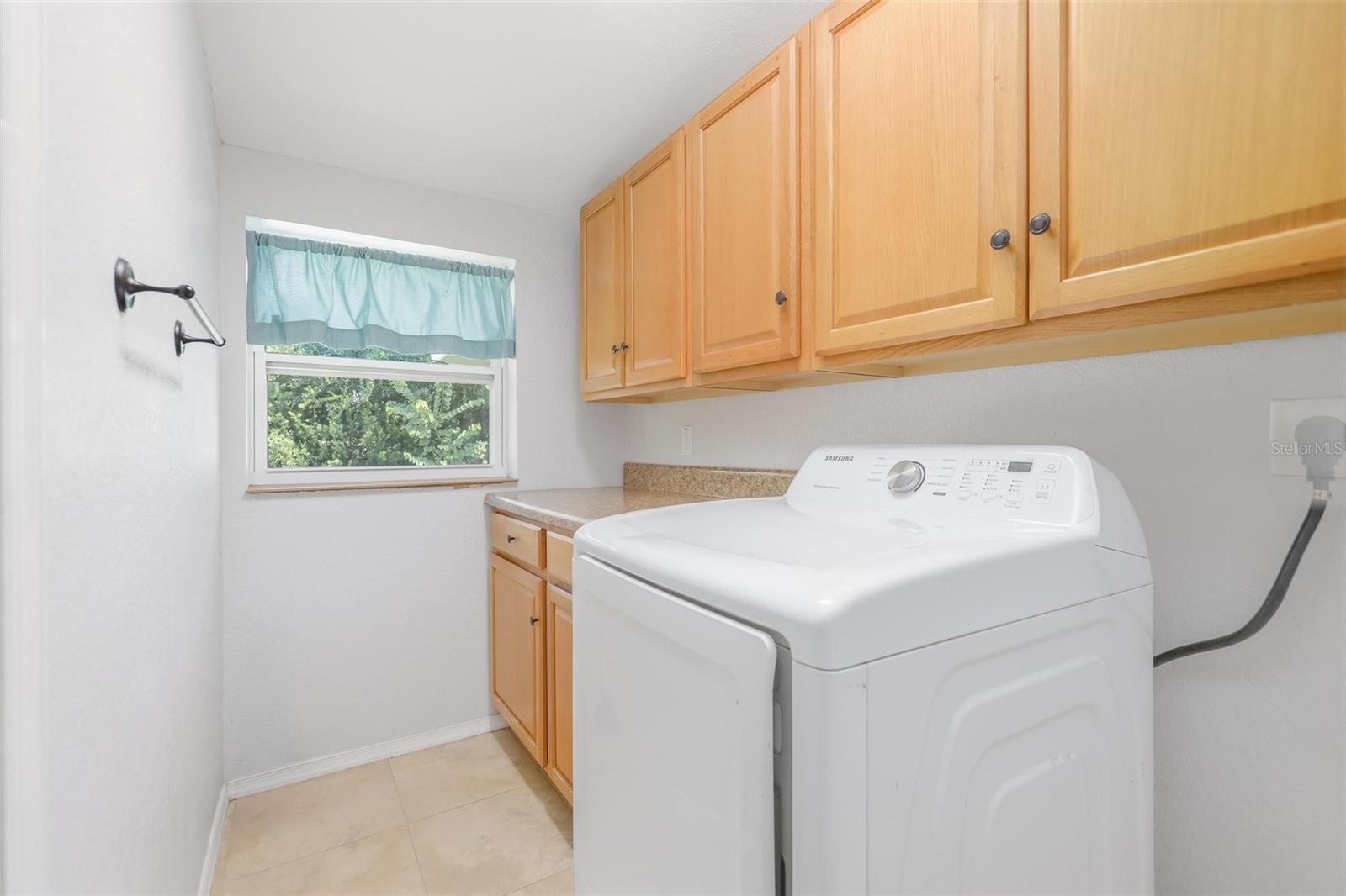 109 WESTERN AVE — photo 28