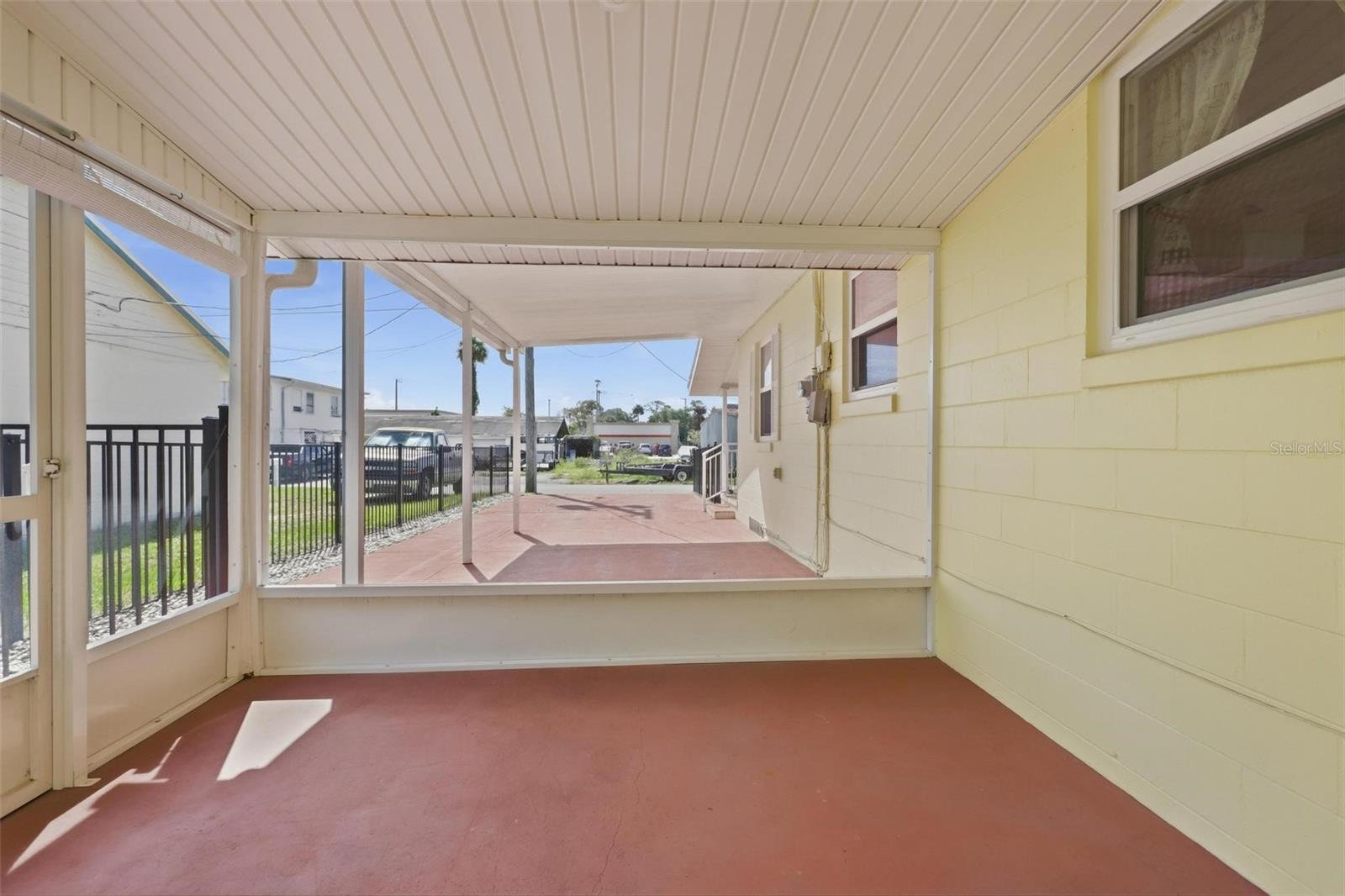 109 WESTERN AVE — photo 32