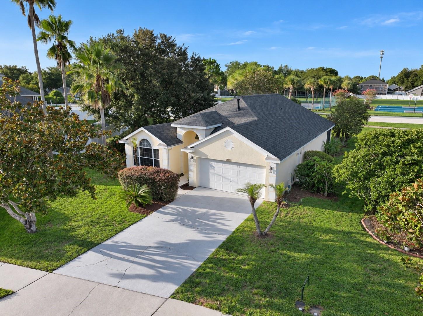 2813 MAYFLOWER LOOP photo