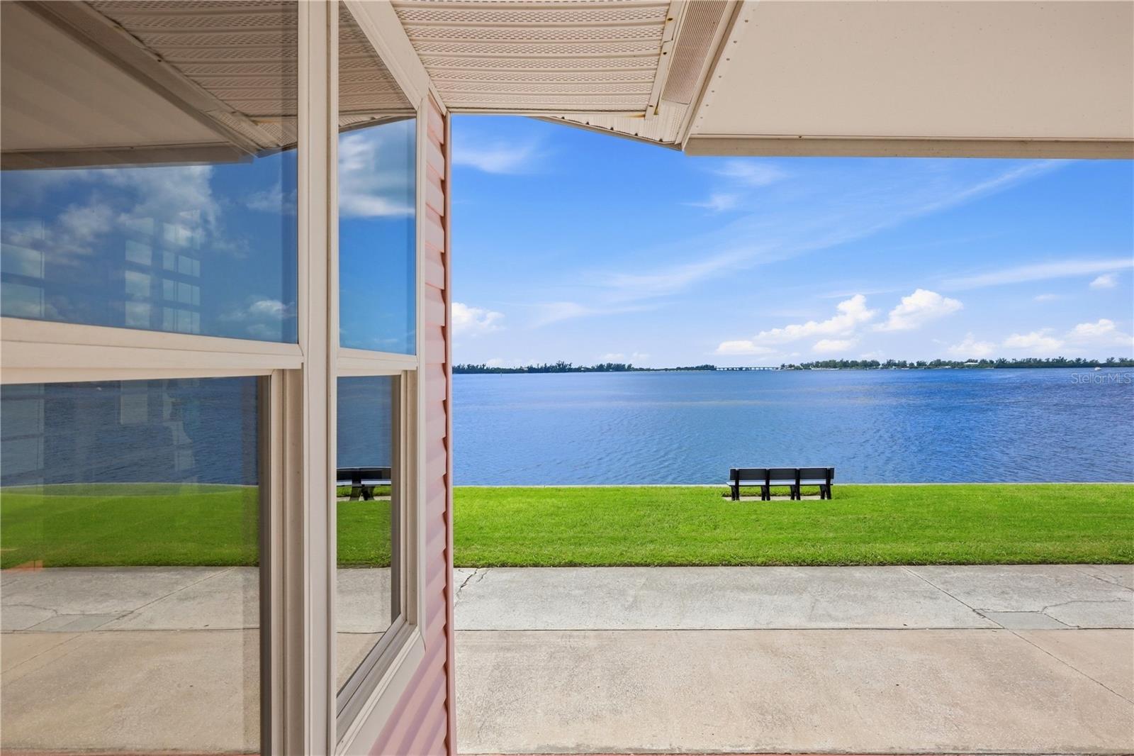 34 BAYVIEW DR photo