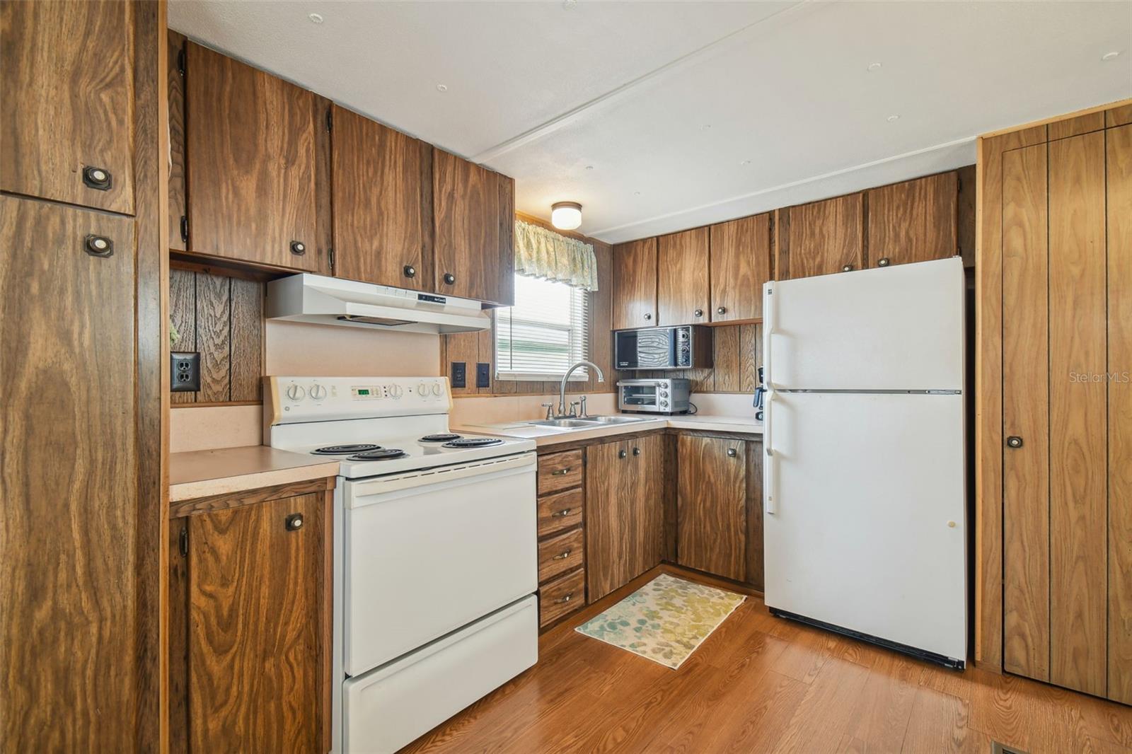 12200 BONANZA DR — photo 8