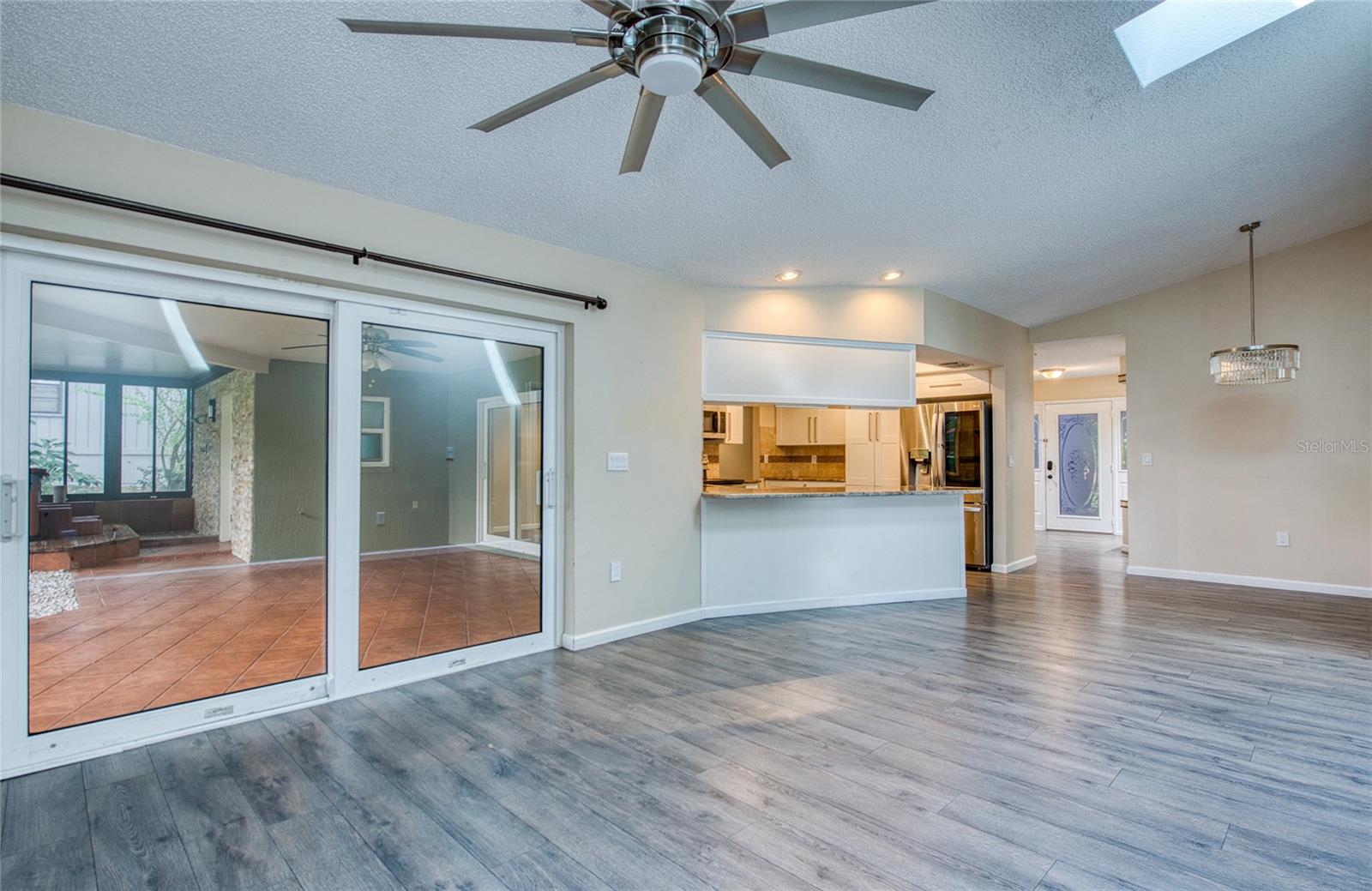 2143 SALISBURY CT — photo 18