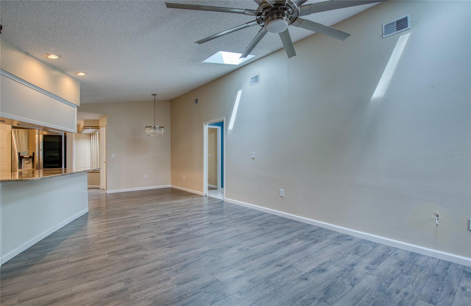 2143 SALISBURY CT — photo 19