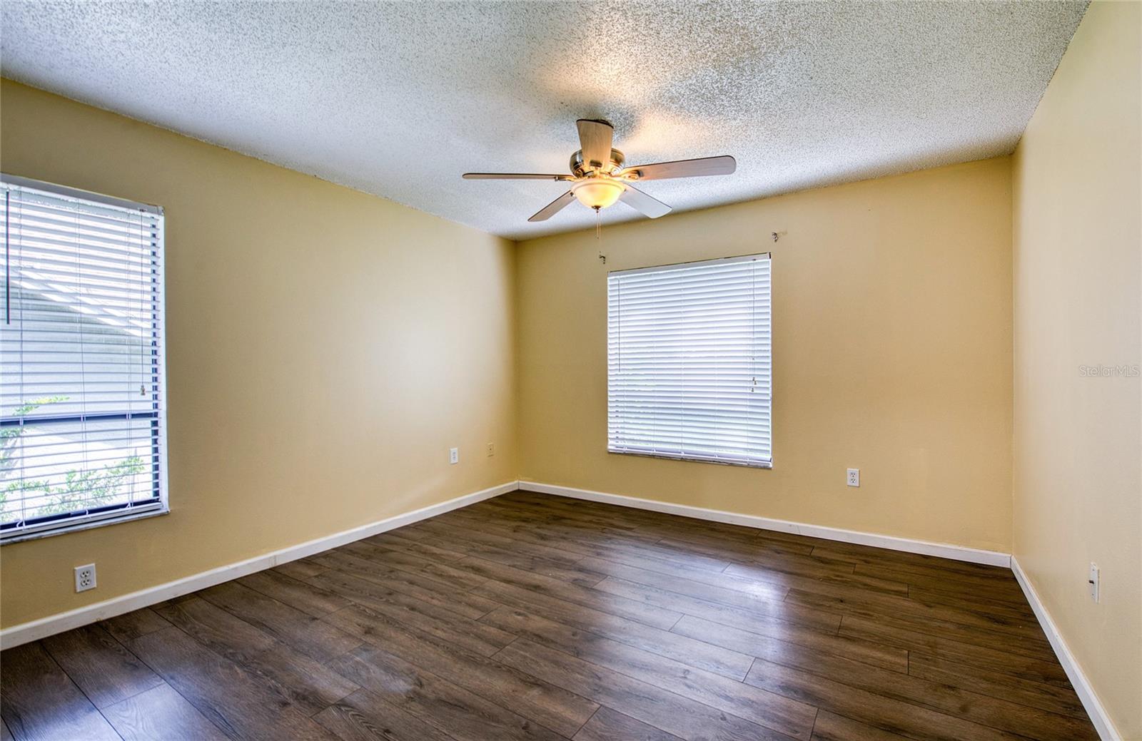 2143 SALISBURY CT — photo 22