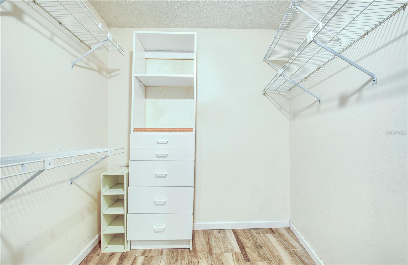 2143 SALISBURY CT — photo 31