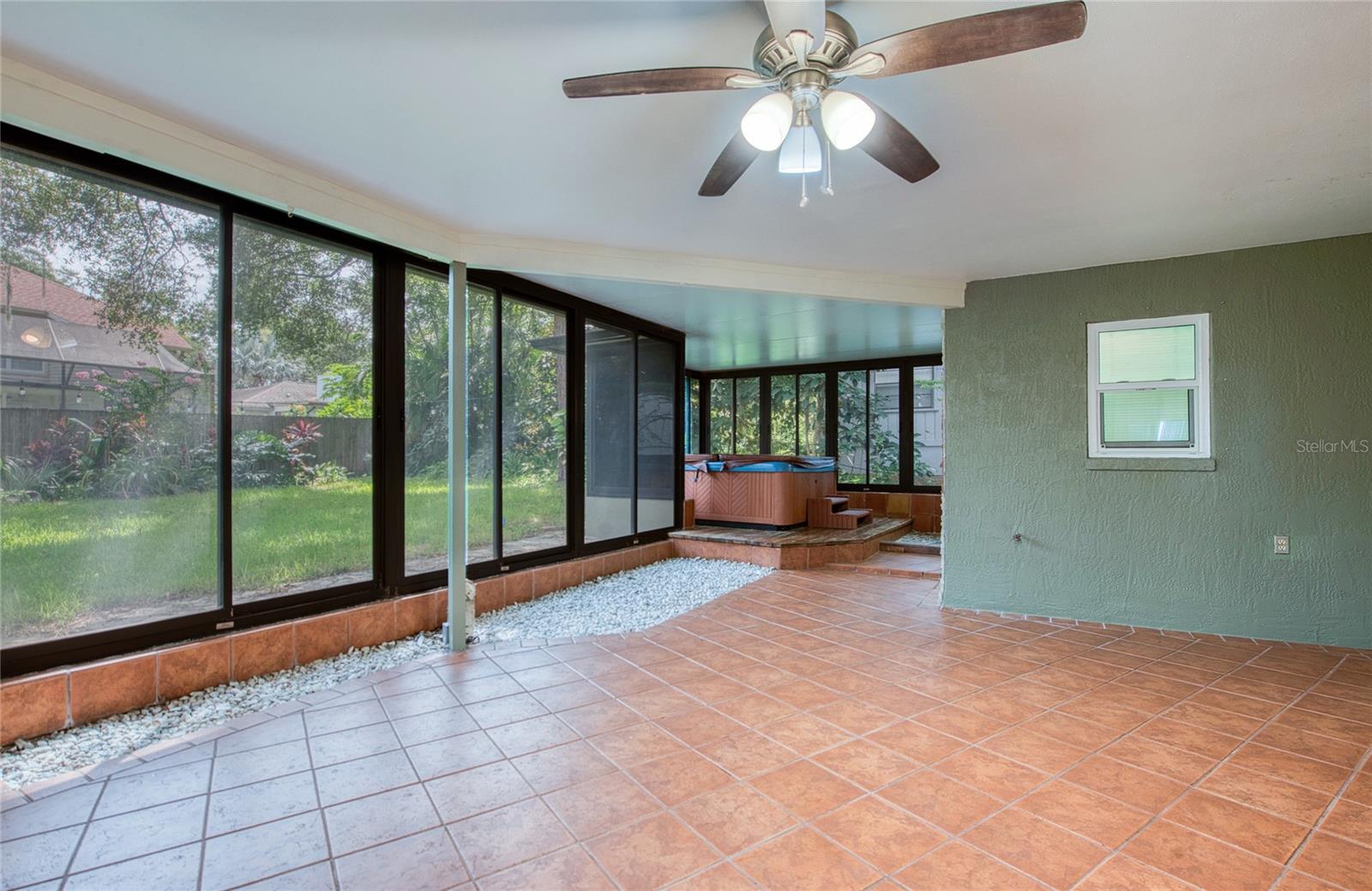 2143 SALISBURY CT — photo 34