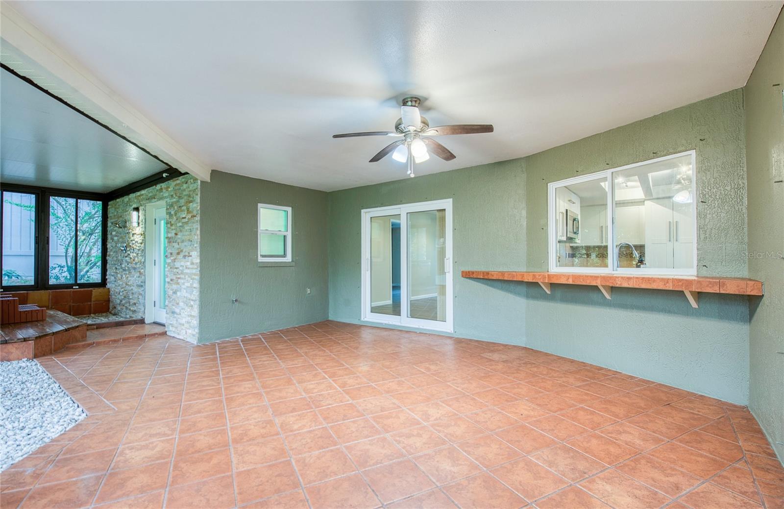 2143 SALISBURY CT — photo 35