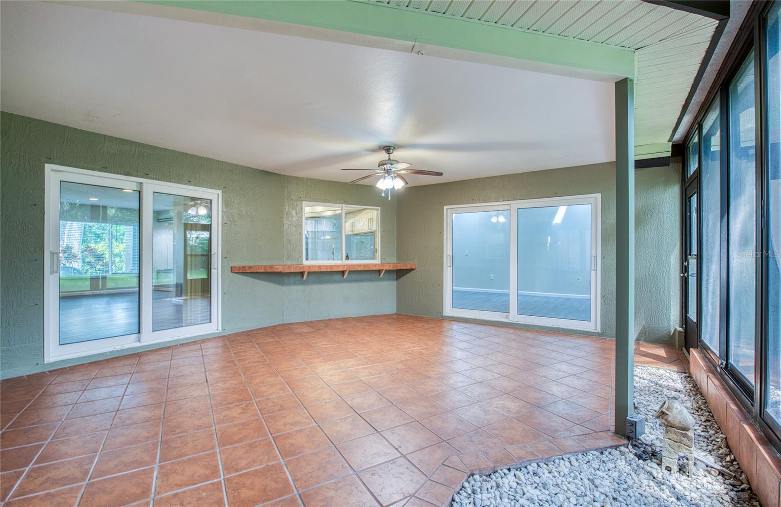 2143 SALISBURY CT — photo 38