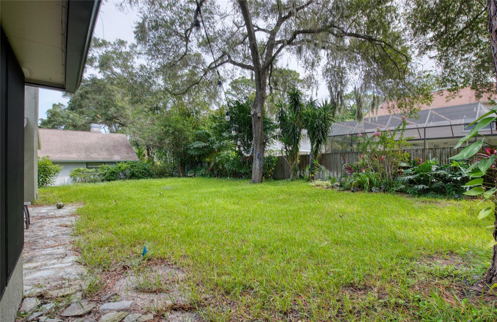 2143 SALISBURY CT — photo 40