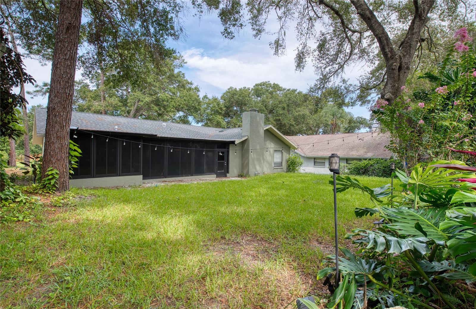 2143 SALISBURY CT — photo 41