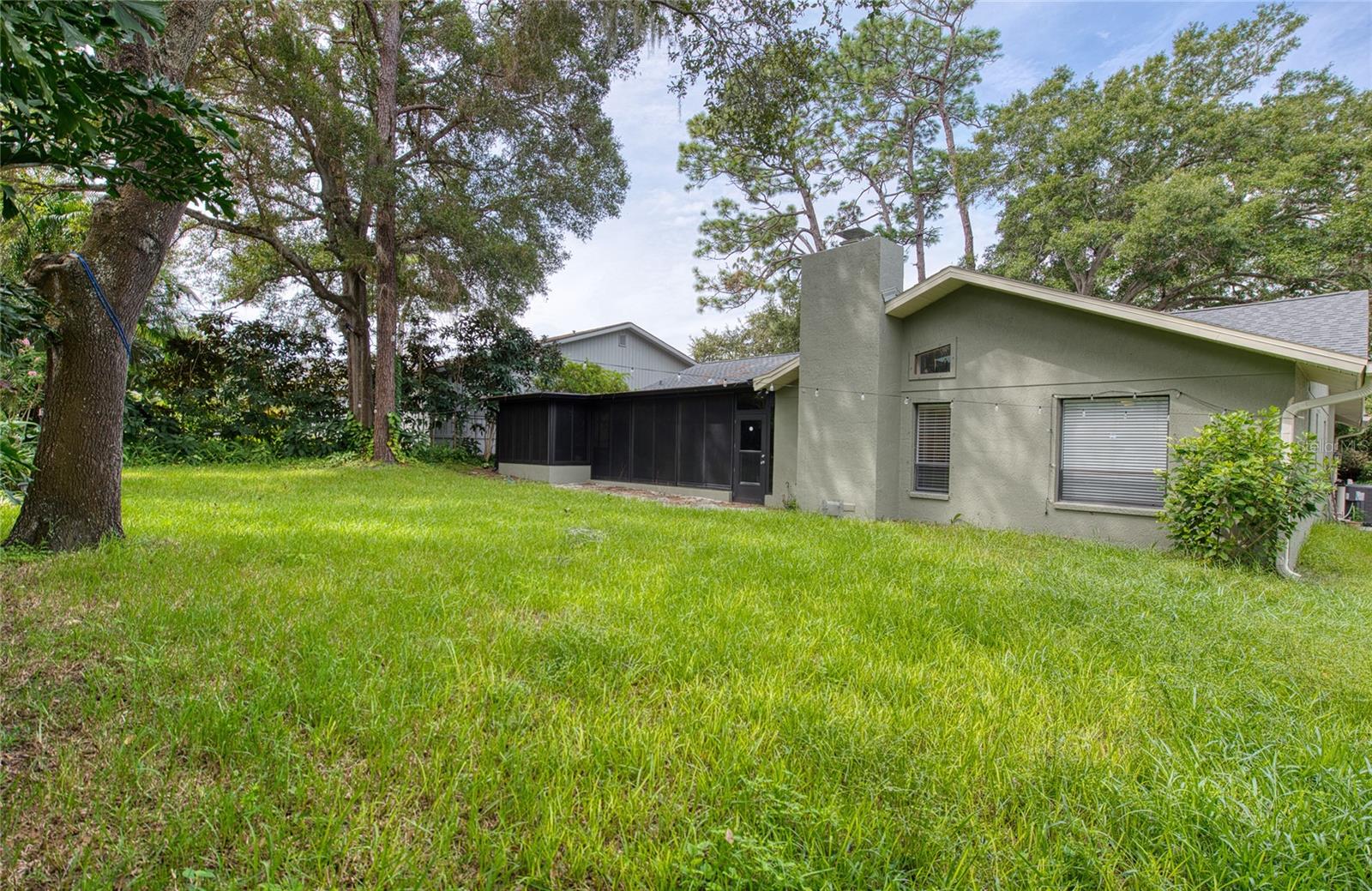 2143 SALISBURY CT — photo 42