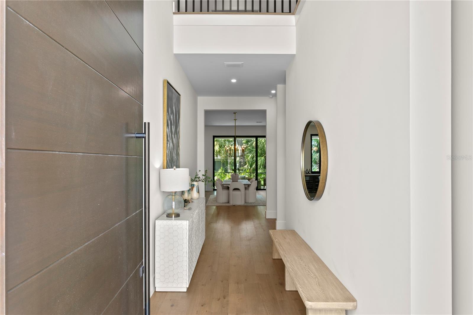 403 S BARBARA LN — photo 4