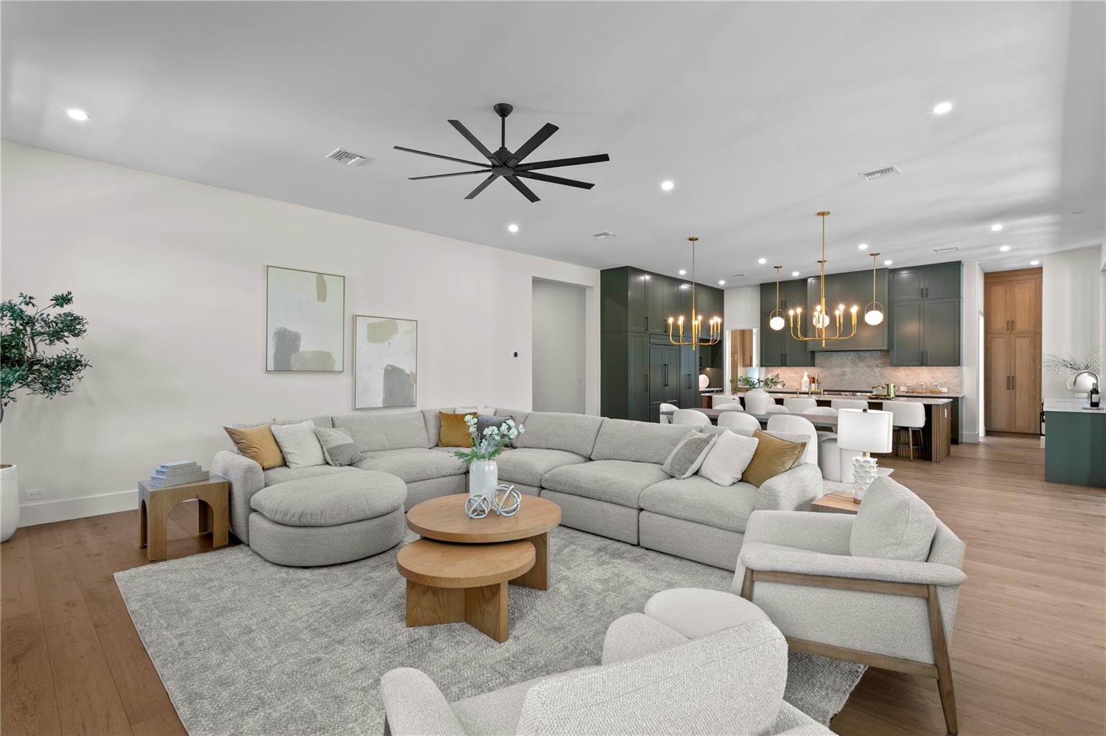 403 S BARBARA LN — photo 10