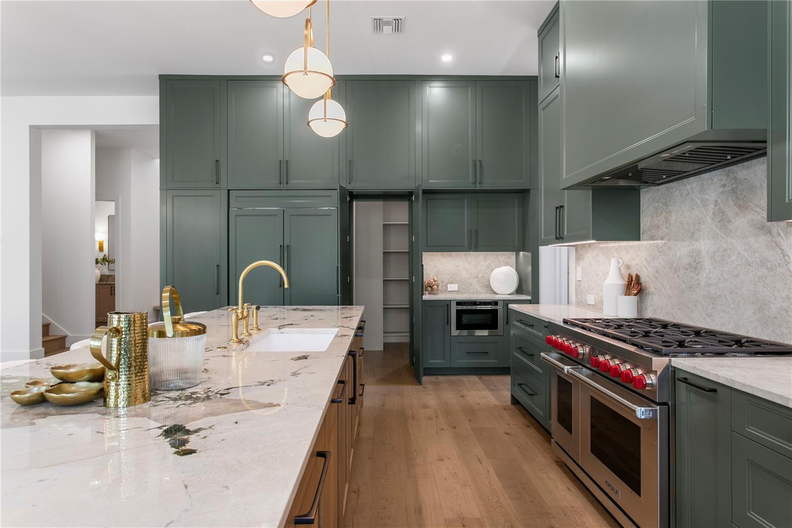 403 S BARBARA LN — photo 13