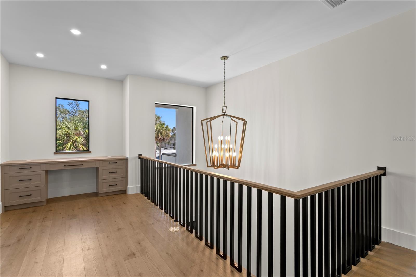 403 S BARBARA LN — photo 48