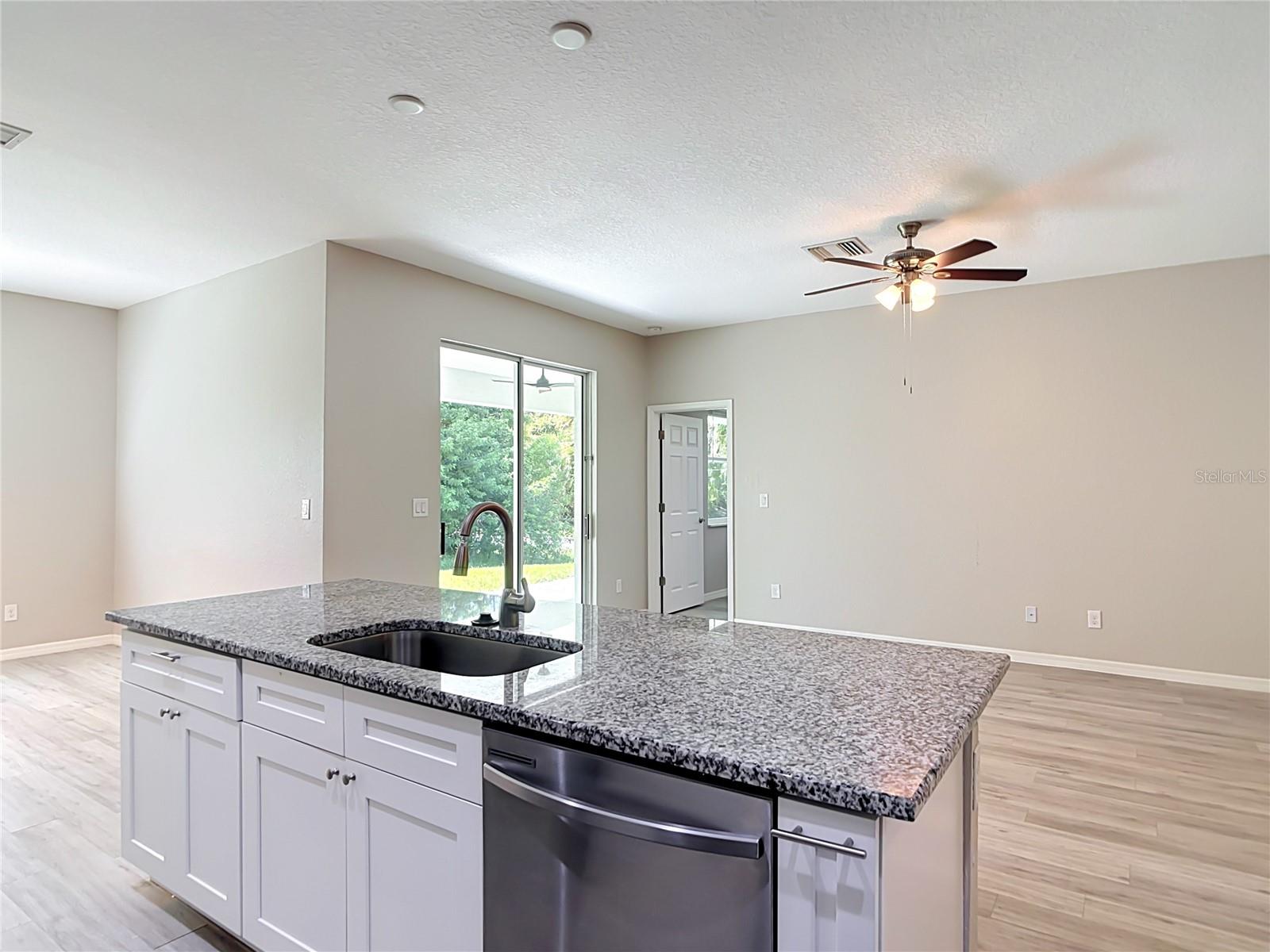 3073 TULSA AVE — photo 13