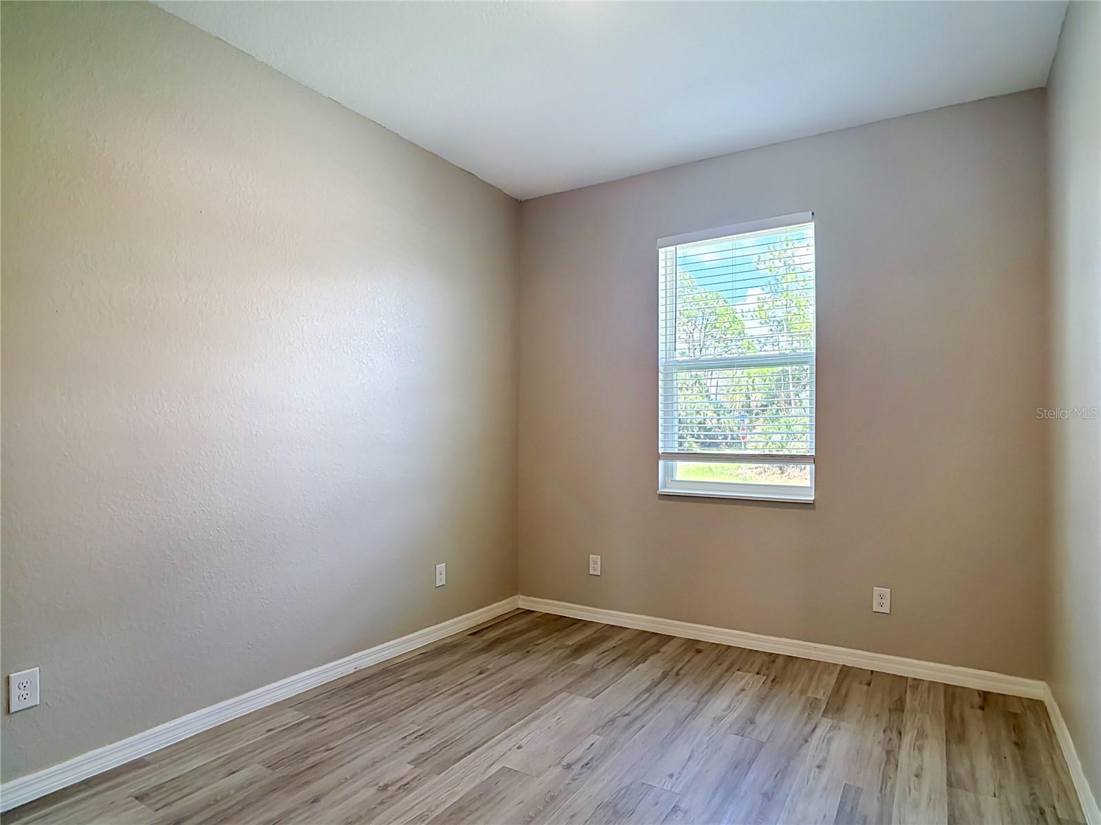 3073 TULSA AVE — photo 24