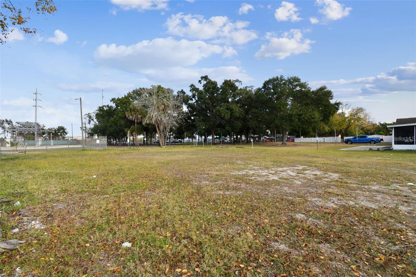 3337 W WOODLAWN AVE — photo 3
