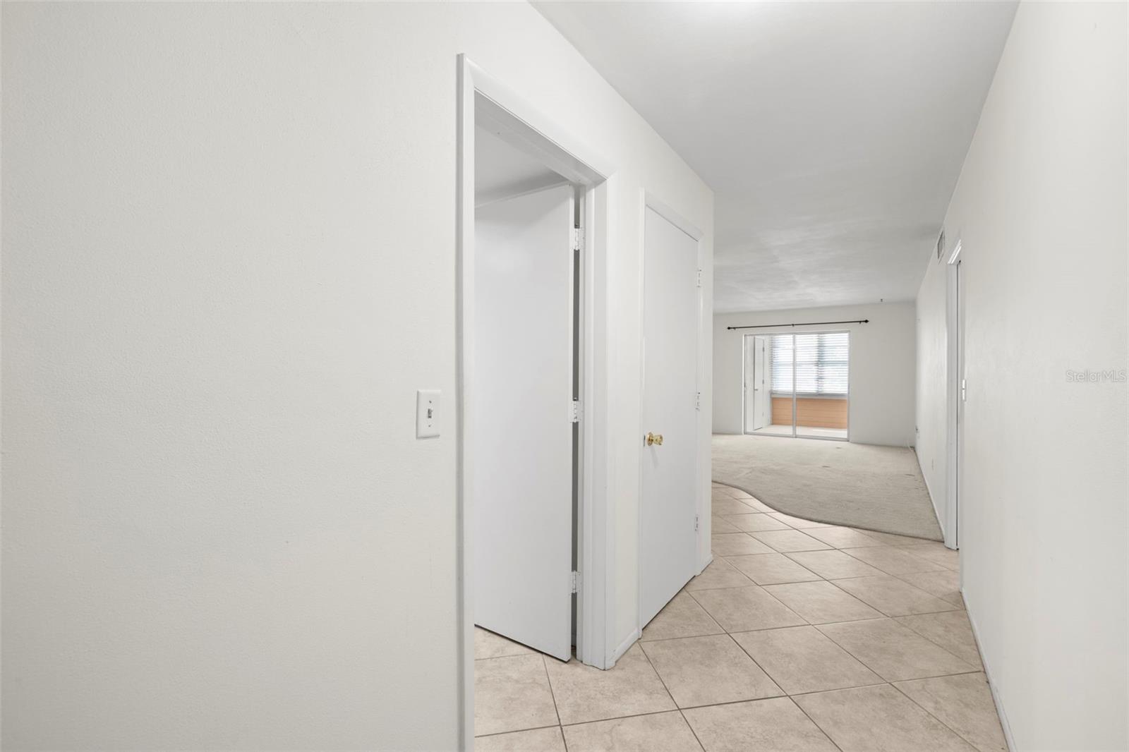 400 GLENNES LN #206 — photo 3