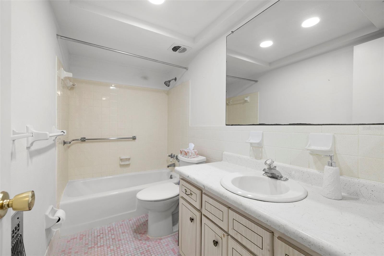 400 GLENNES LN #206 — photo 16