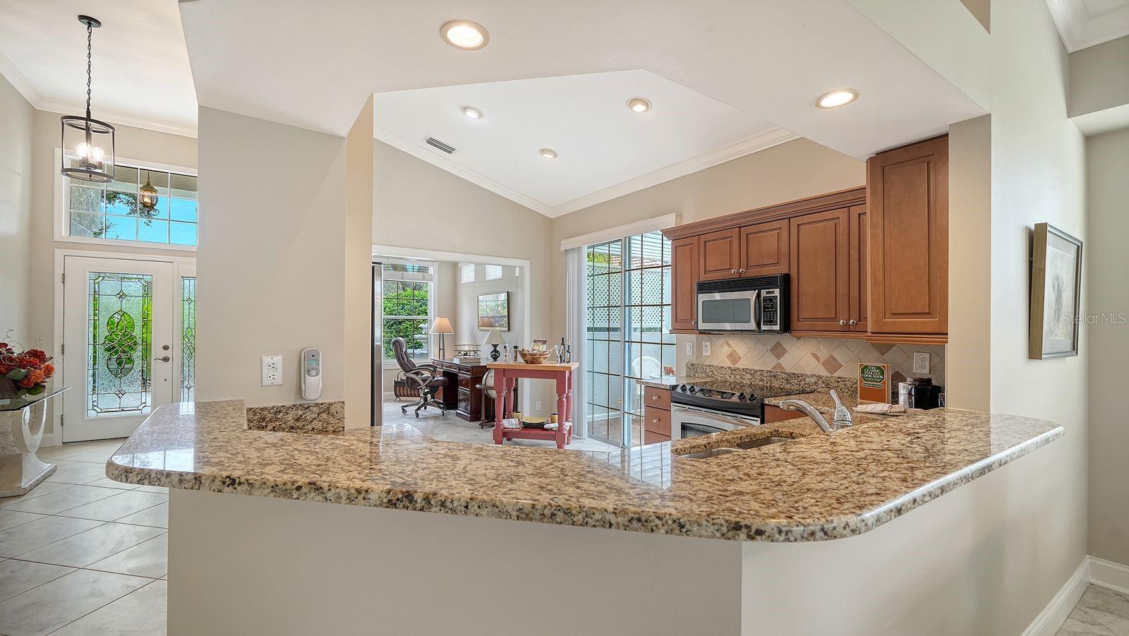 7126 KENSINGTON CT — photo 19
