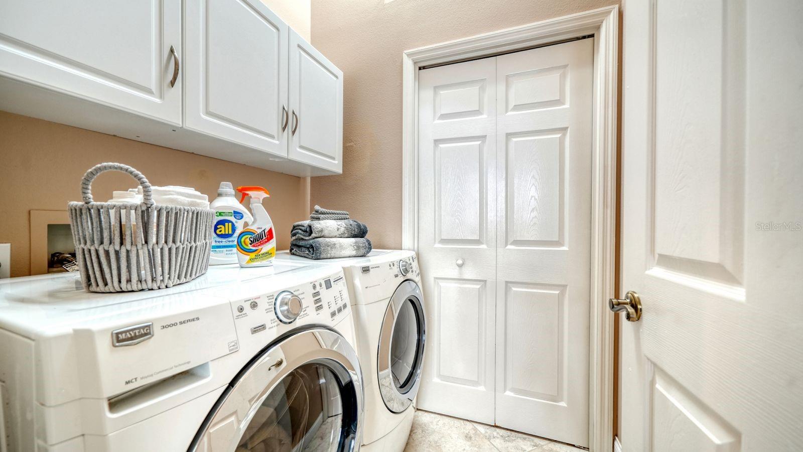 7126 KENSINGTON CT — photo 34