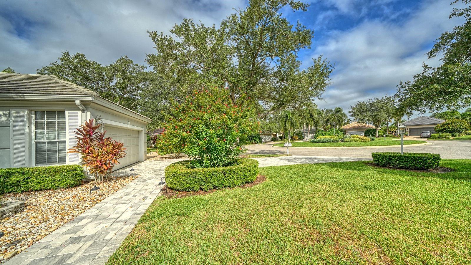 7126 KENSINGTON CT — photo 36