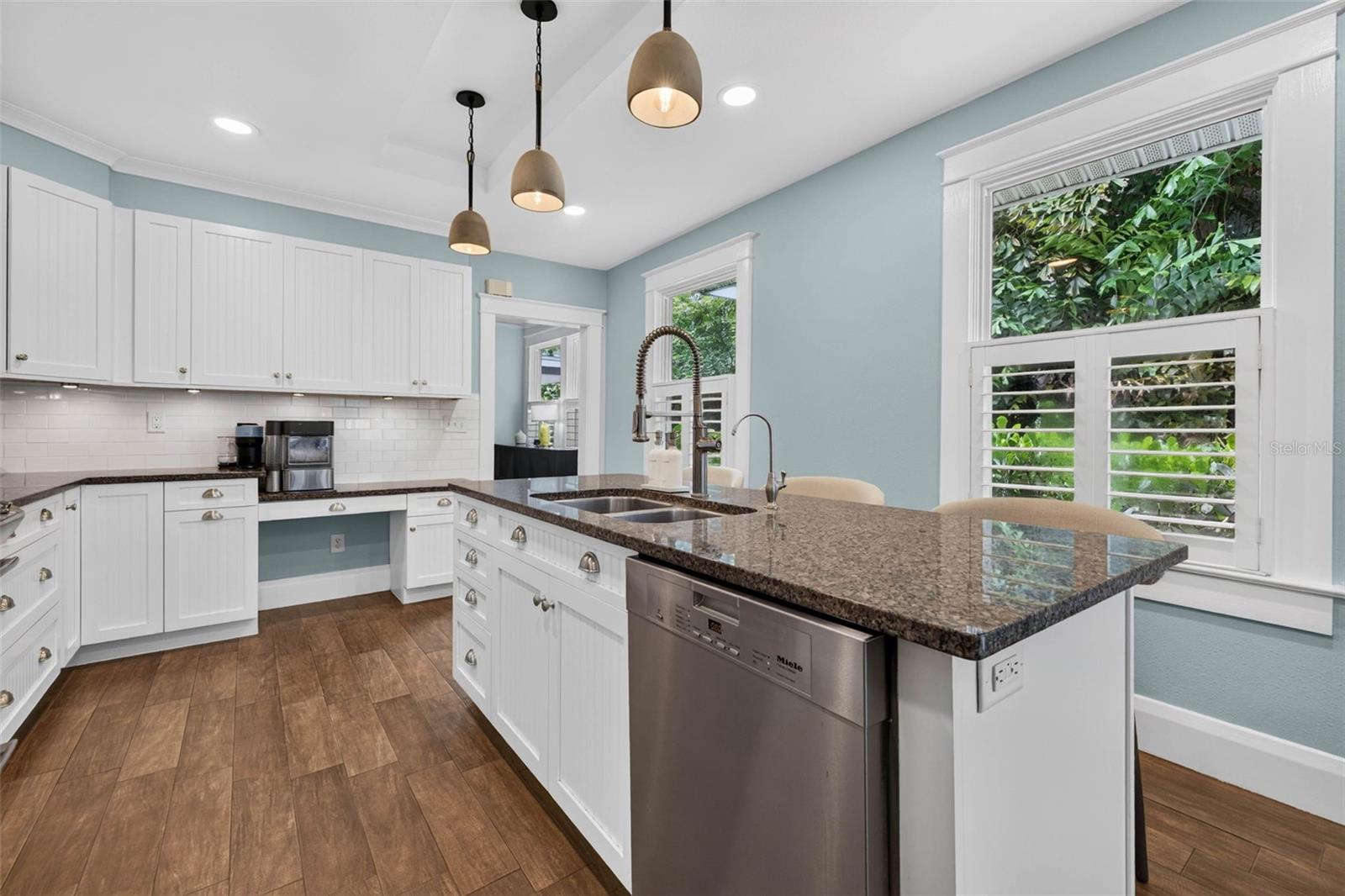 1407 S MOODY AVE — photo 13