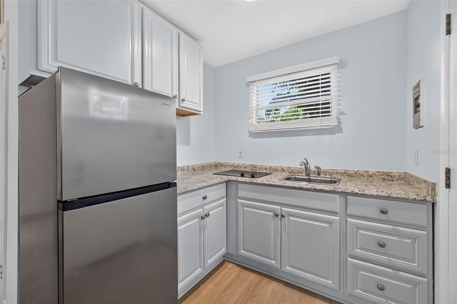 1407 S MOODY AVE — photo 34