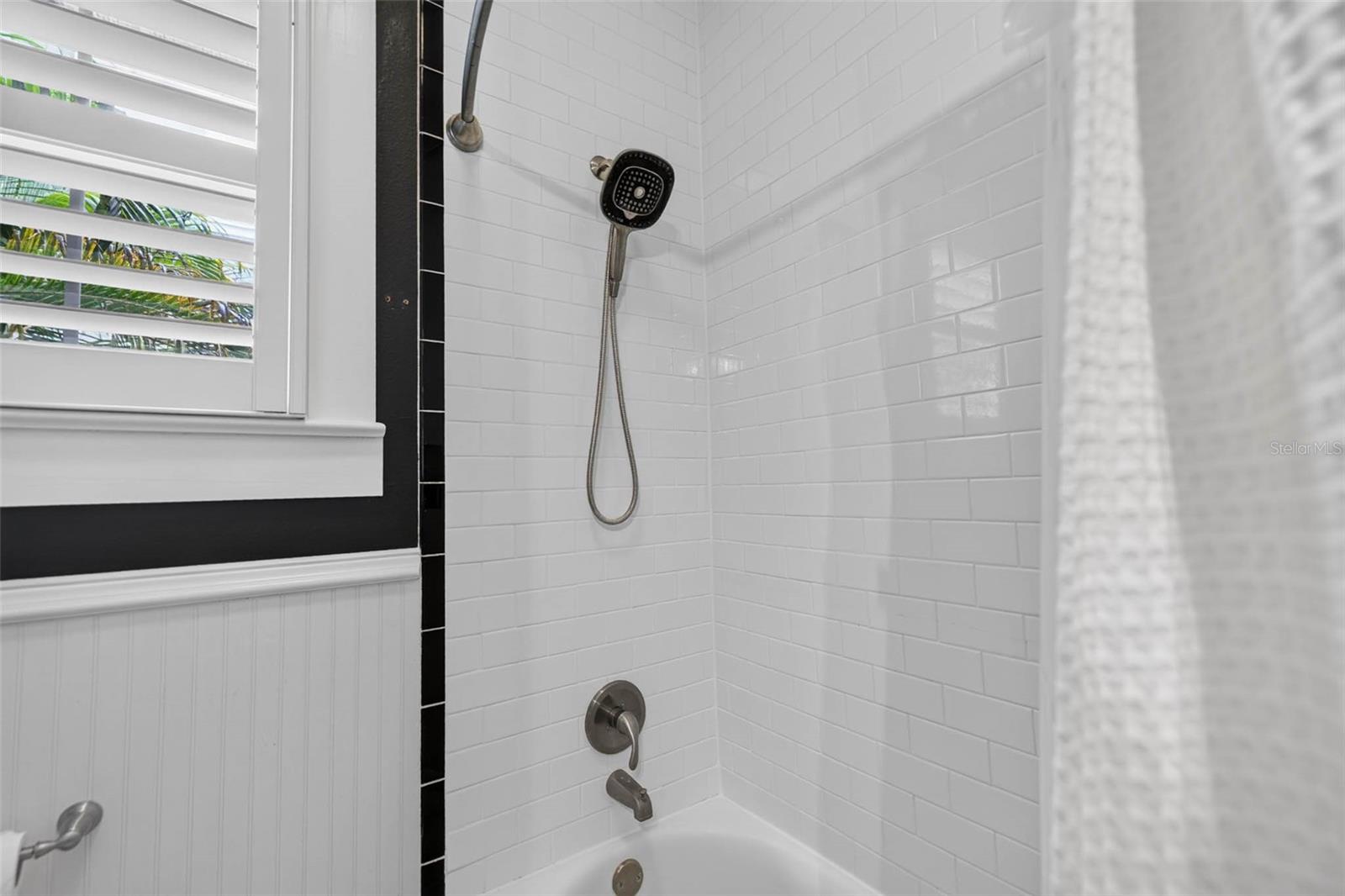 1407 S MOODY AVE — photo 37
