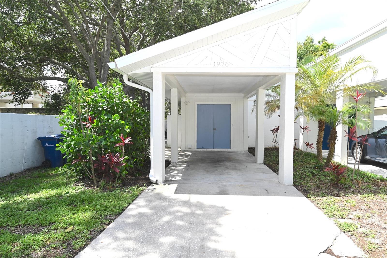1974/76 DEBBIE ST photo