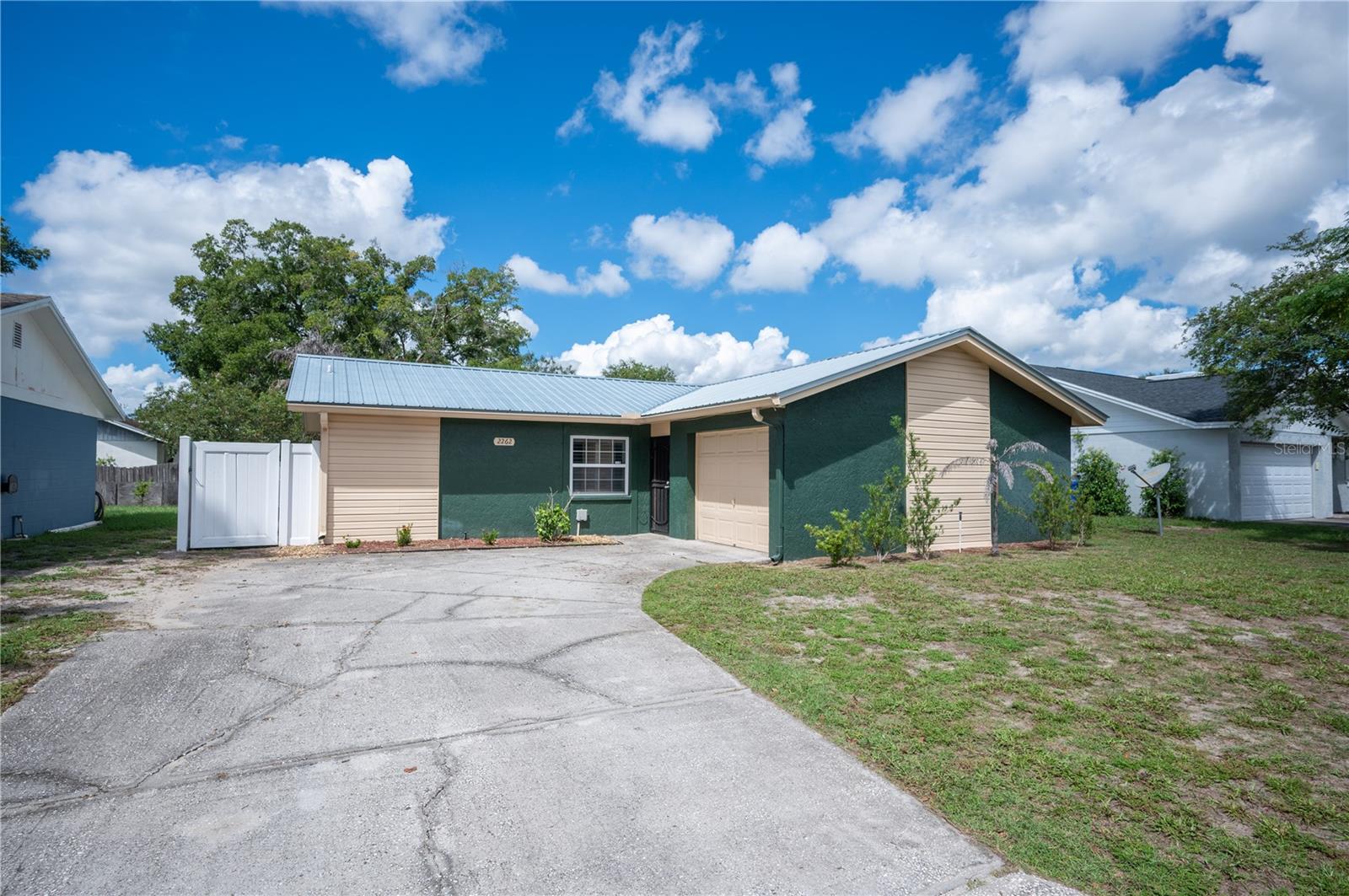 2262 HONEYCOMB LN — photo 2
