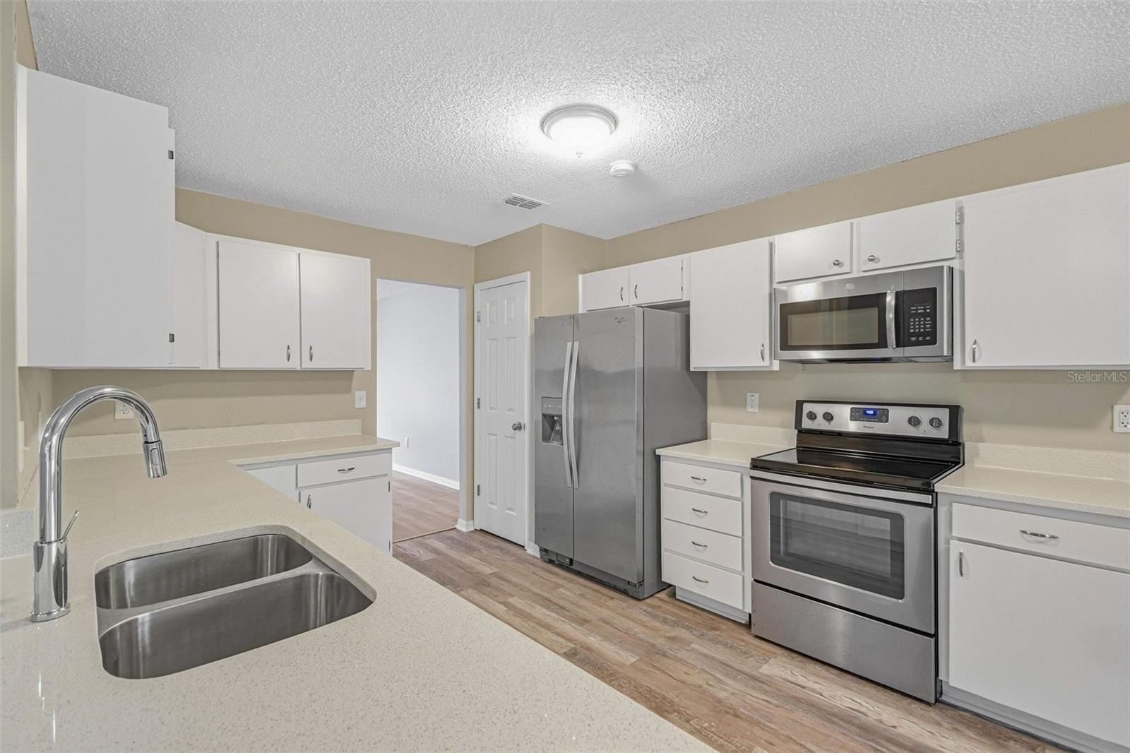16102 WARDEN PL — photo 15