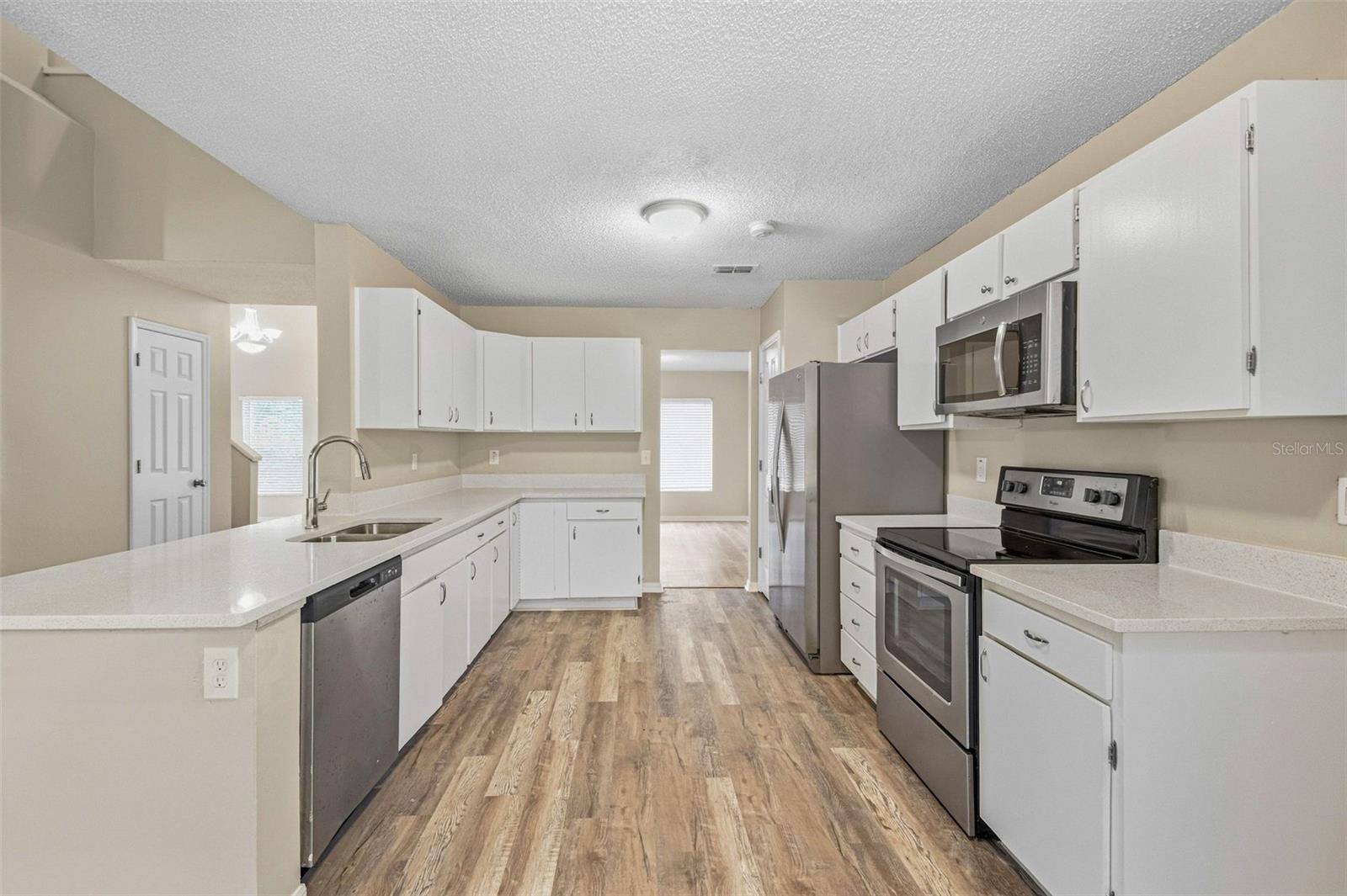 16102 WARDEN PL — photo 16