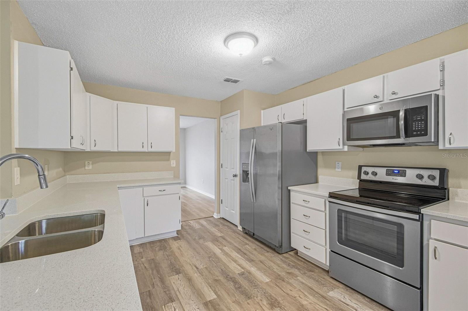 16102 WARDEN PL — photo 18