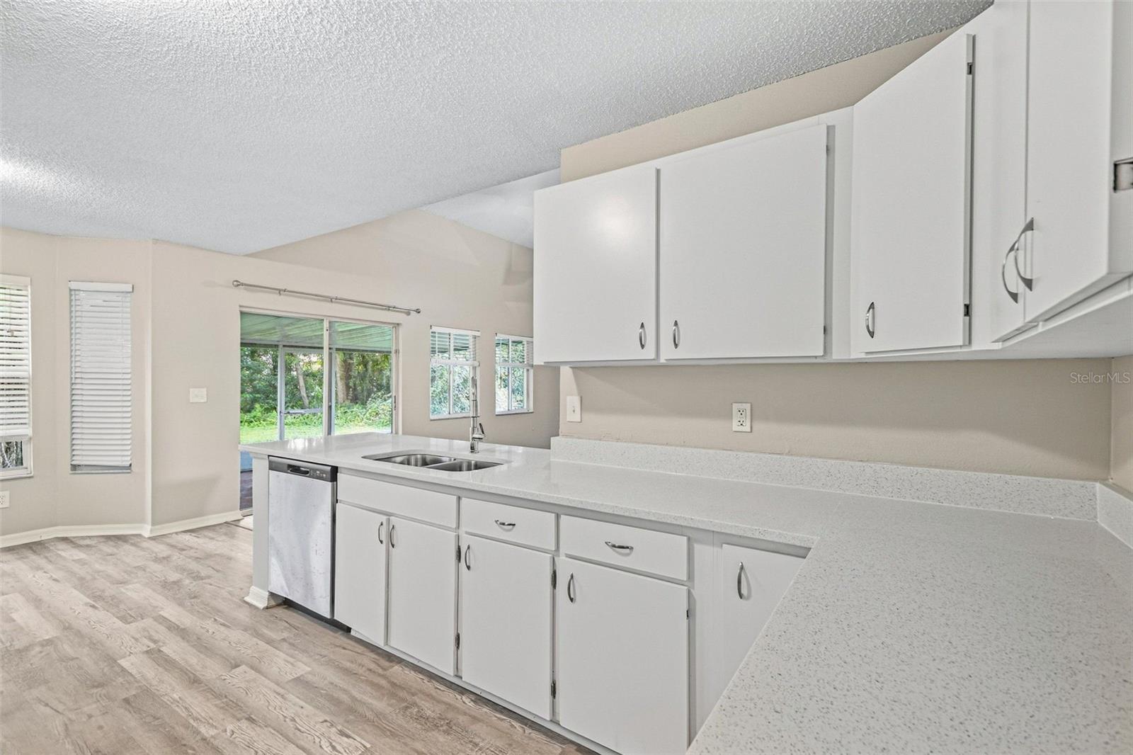 16102 WARDEN PL — photo 20
