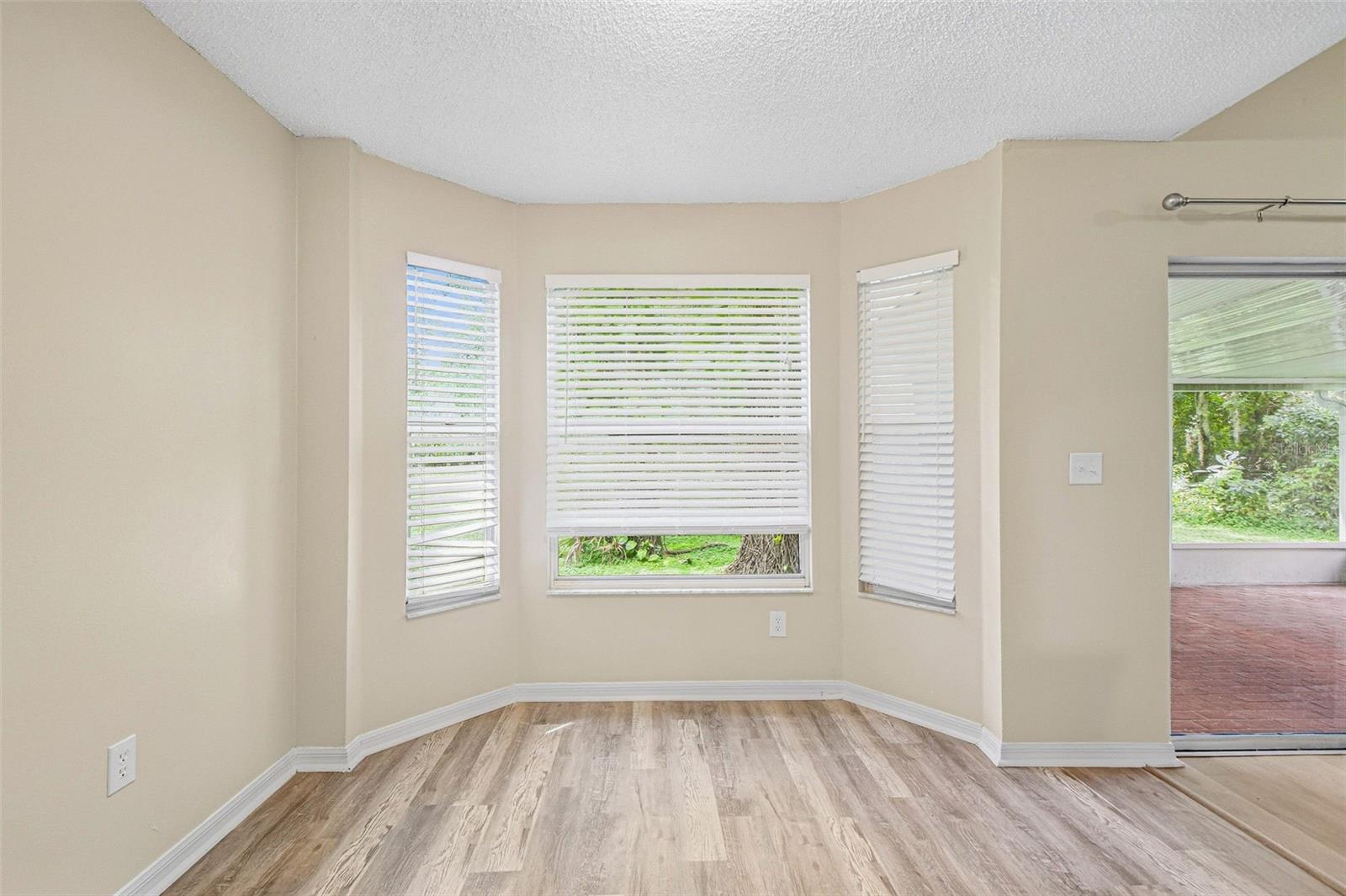 16102 WARDEN PL — photo 22