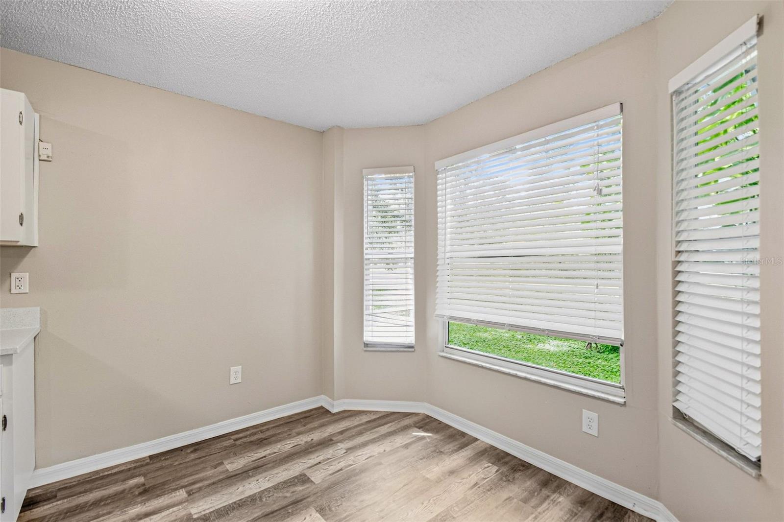 16102 WARDEN PL — photo 23