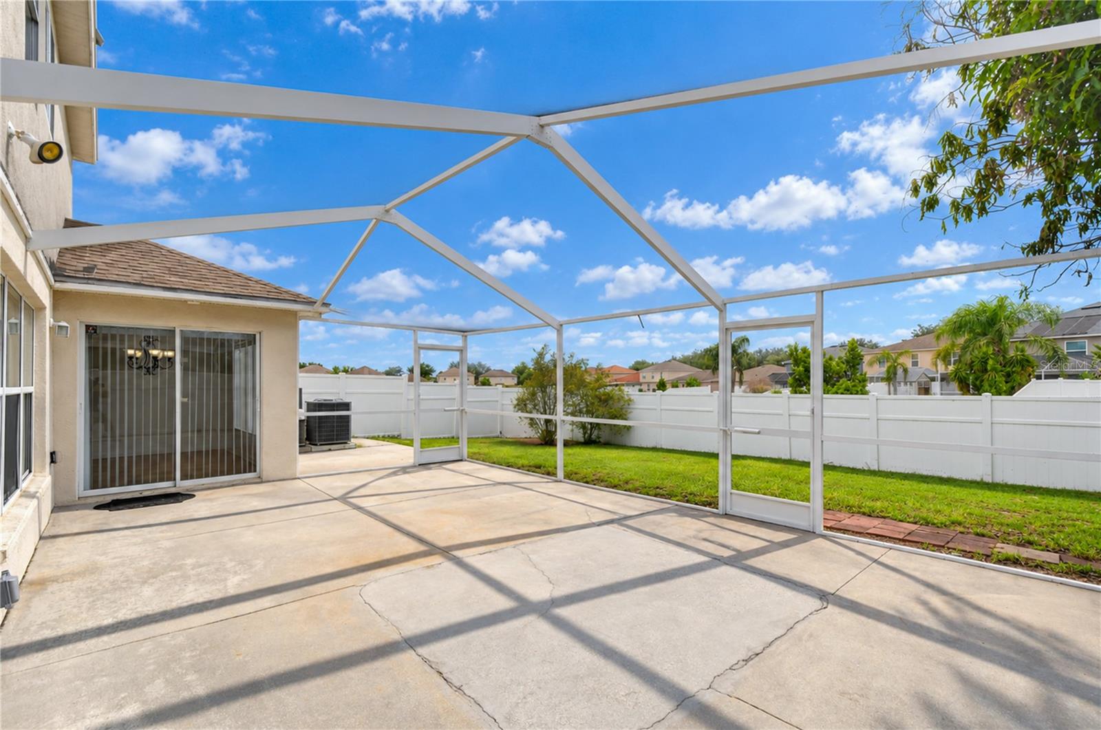 10924 SUBTLE TRAIL DR — photo 2