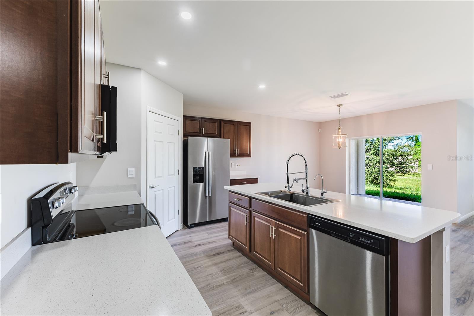 2909 NW 22ND AVE — photo 4