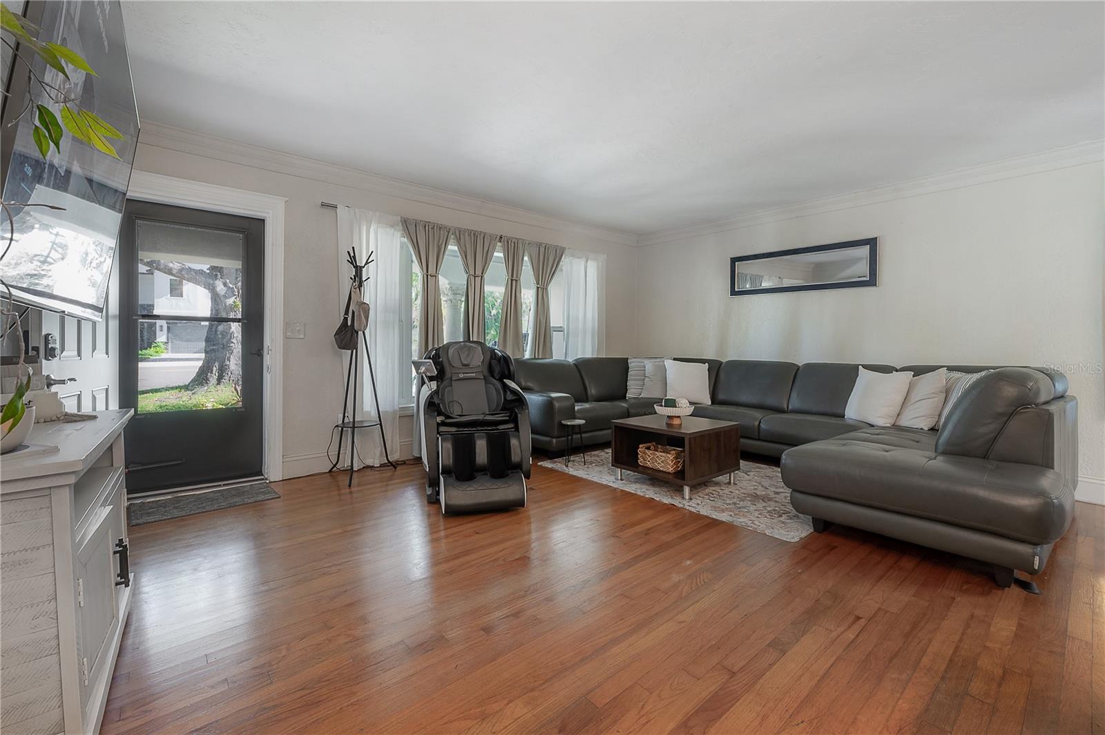3138 W EUCLID AVE — photo 3